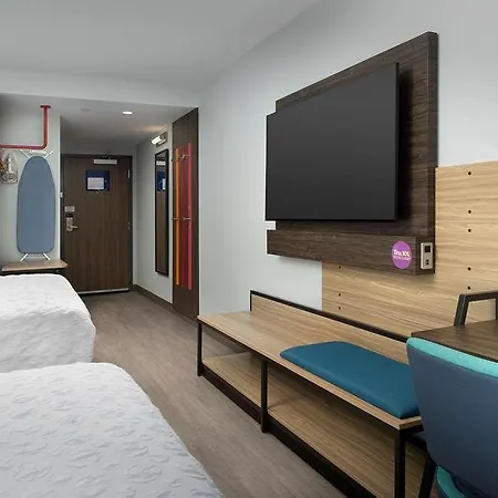 Tru By Hilton Miami Airport South Blue Lagoon-3